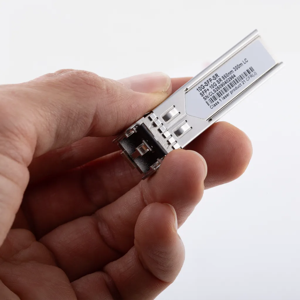 MÓDULO SFP EFO 300 m, 10 Gb/s, LC DUPLEX, 850 nm miniatura 7